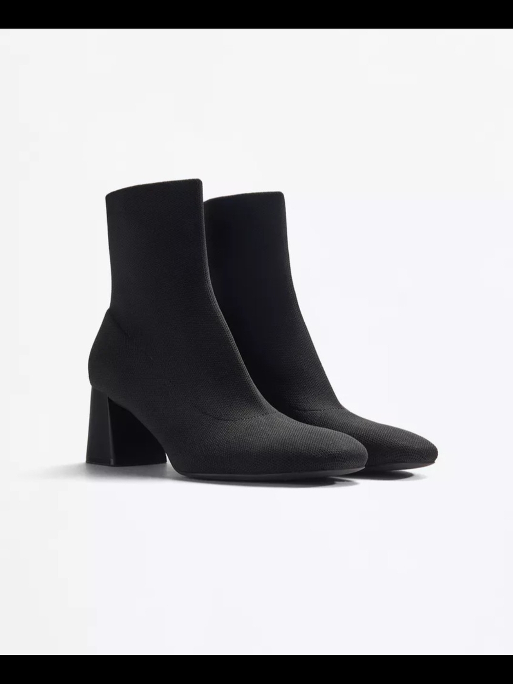 Classic Black knit pointy Toe Block-Heel Ankle Booties